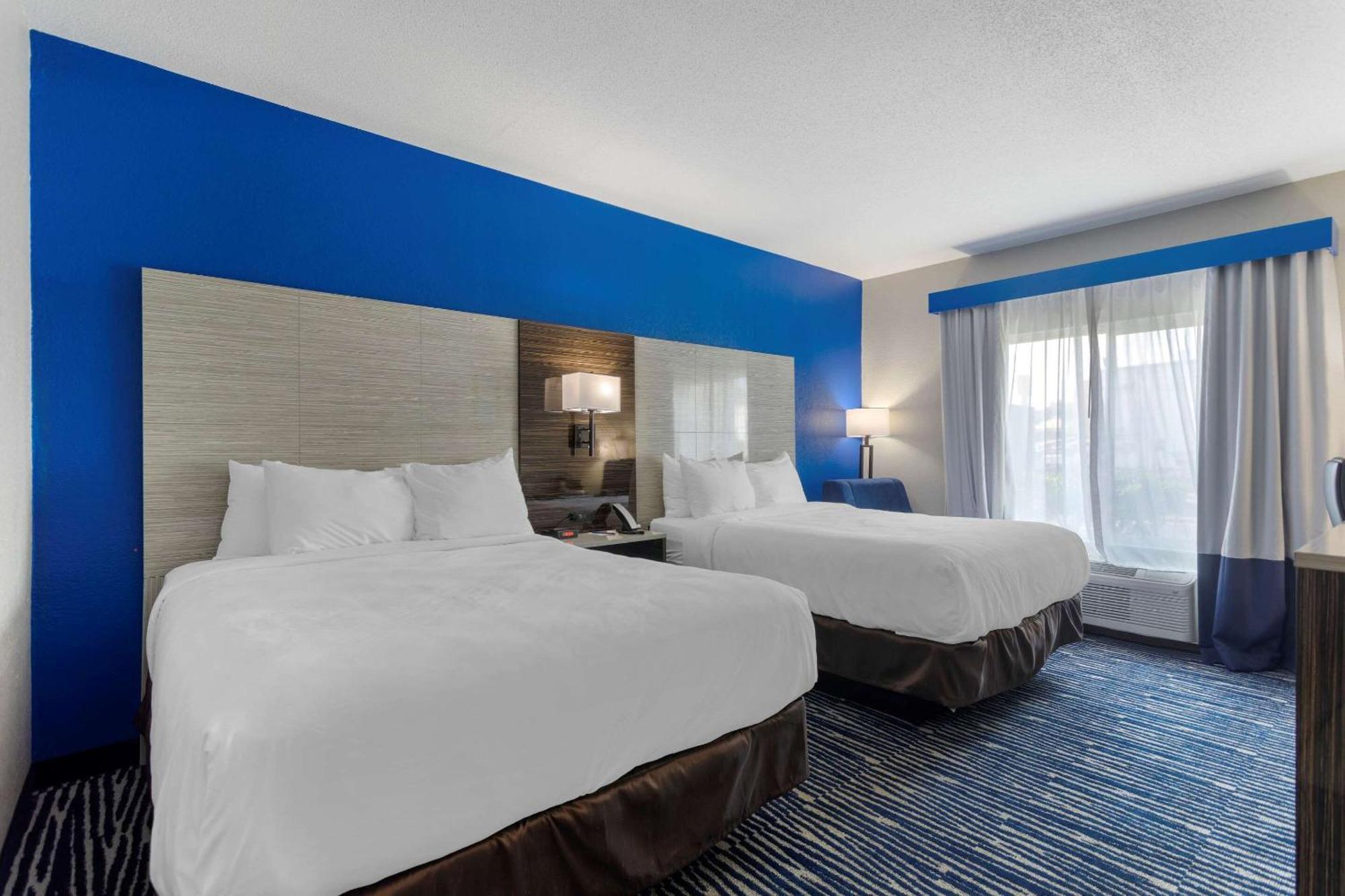 Standard Queen Room with Two Queen Beds - Non Smoking