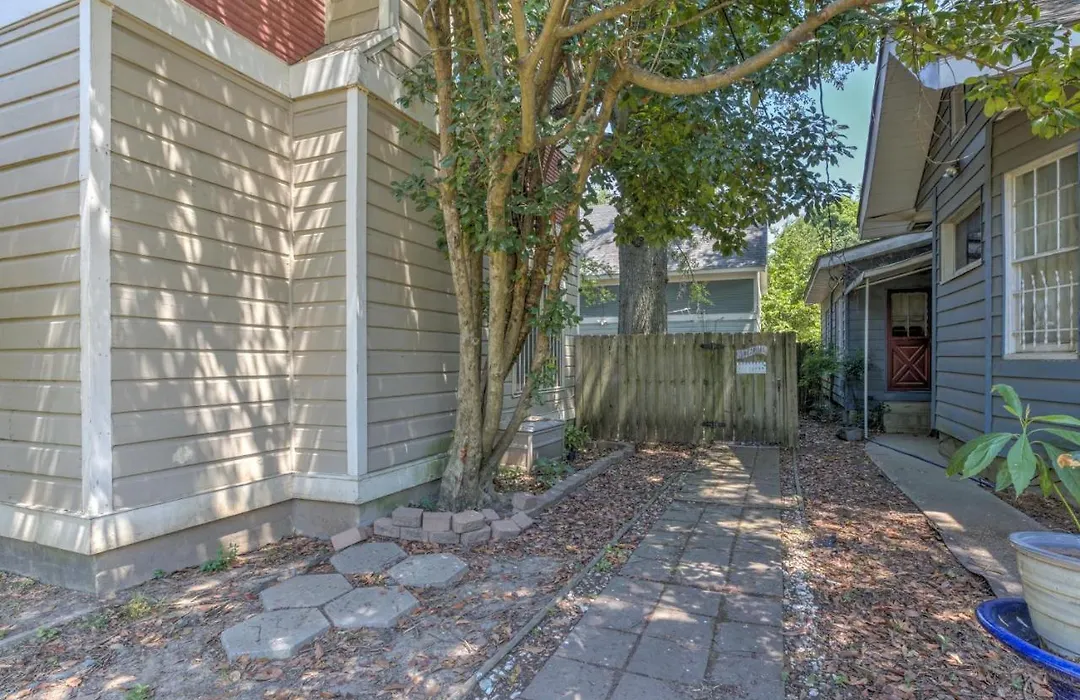 Comfort & Coziness 2Br W Bonus Room - Midtown Soul-1