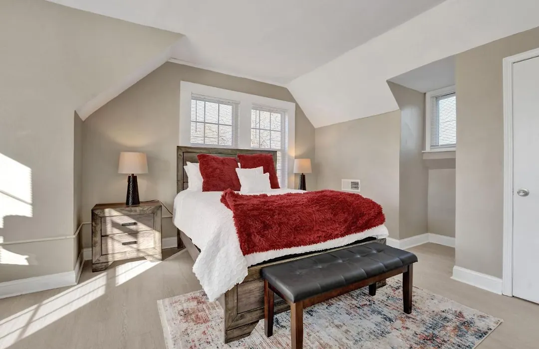 Adorable 4Br House Located In Midtown Memphis-1