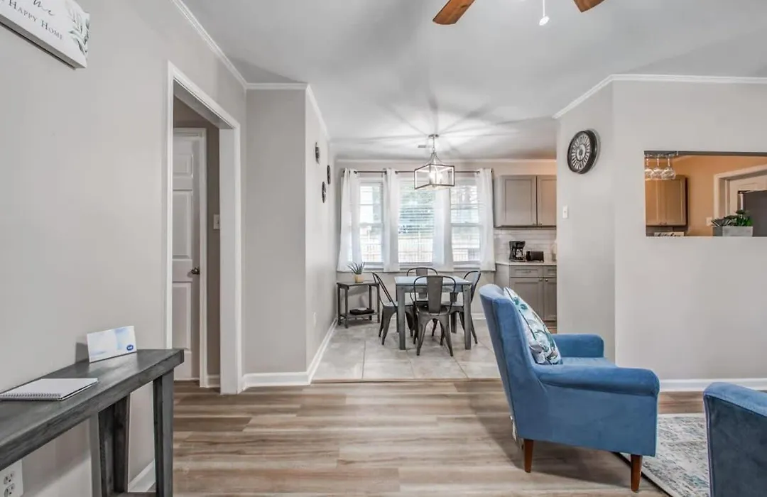 Goldieblocks- Close To Interstate 40-1