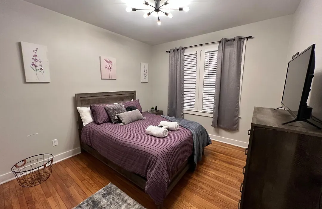 Midtown Hideaway: Just 3 Miles From Everything!-1