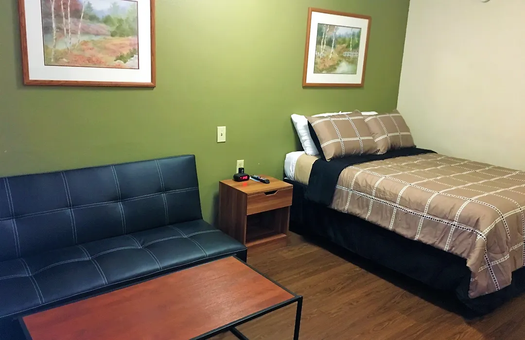 Inland Suites Lamar-1