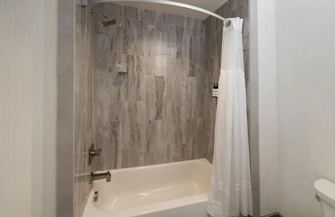 Voco Hotel Napoleon Memphis By Ihg-1