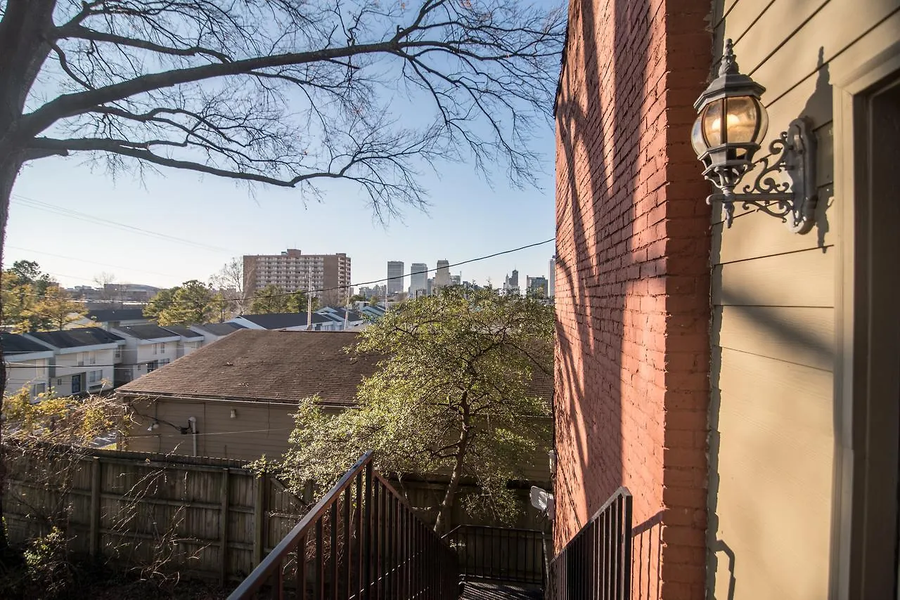 Downtown Memphis Shellcrest Apartments: What To Expect From 2 star ...