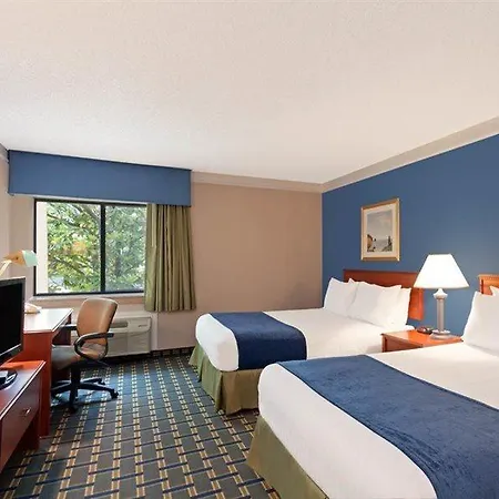 Baymont By Wyndham Memphis East-3
