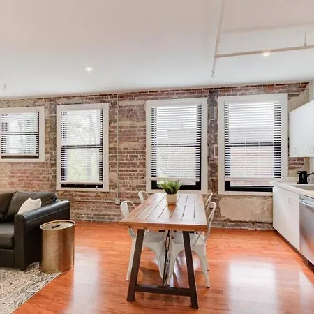 Modern In Historic Shell In The Heart Of Downtown!-3