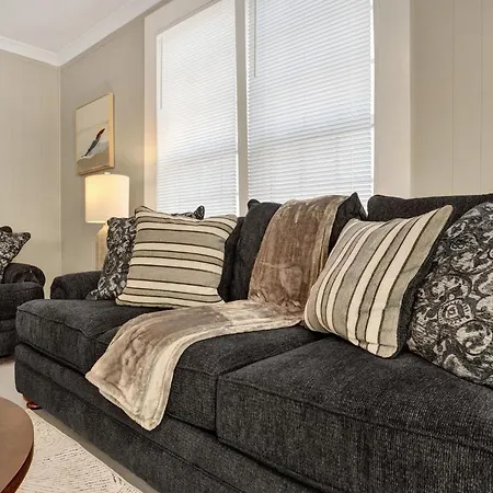 Adorable 4Br House Located In Midtown Memphis-3