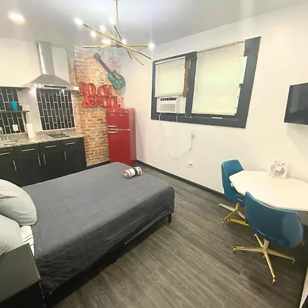 Charming Studio Apartment-3