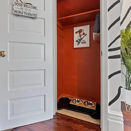 Large Historical Home W/ Fire Pit, Chef Kitchen.-2