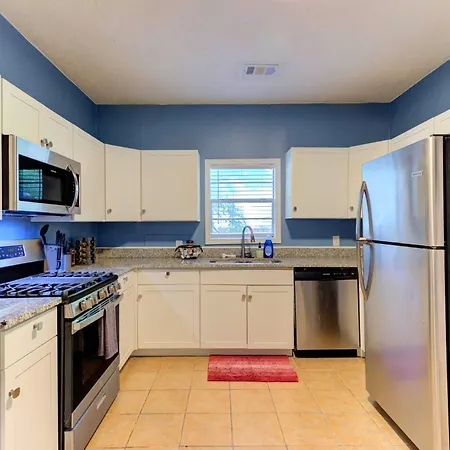 Spacious 3Br Midtown Home - Sleeps 7 - Walkable To Dining & Attractions - Easy Access To Downtown-2