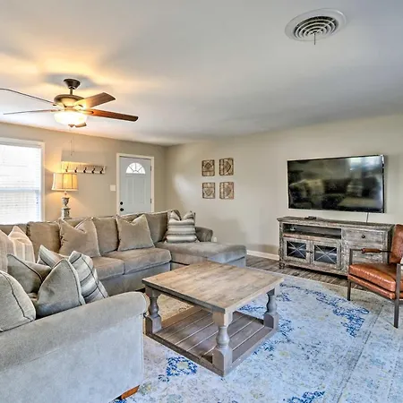 Modern Memphis Home With Yard - 4 Mi To Shelby Farms-3